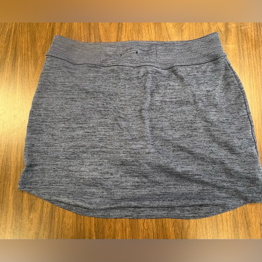 Women’s Zobha skort. Size XL. Missing drawstring.